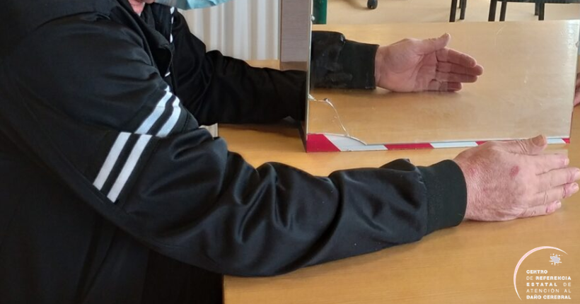 La terapia en espejo